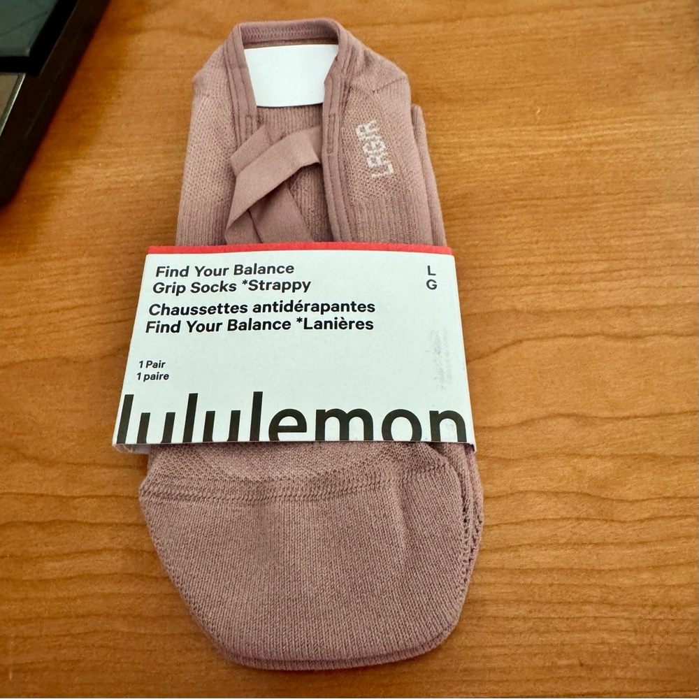 lululemon athletica Find Your Balance Grip Socks - Dusty Rose Pilates (L 9.5-11)